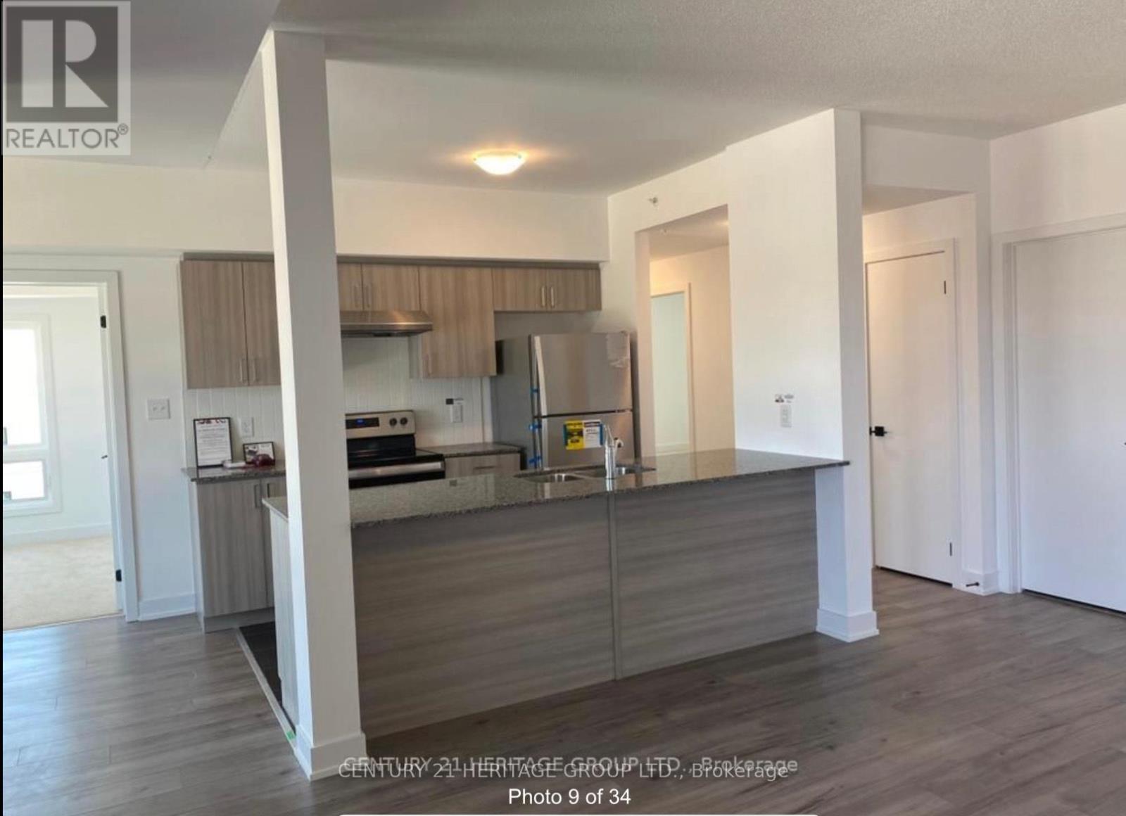 501 - 4 Spice Way, Barrie, Ontario  M9J 0M2 - Photo 5 - S12635406