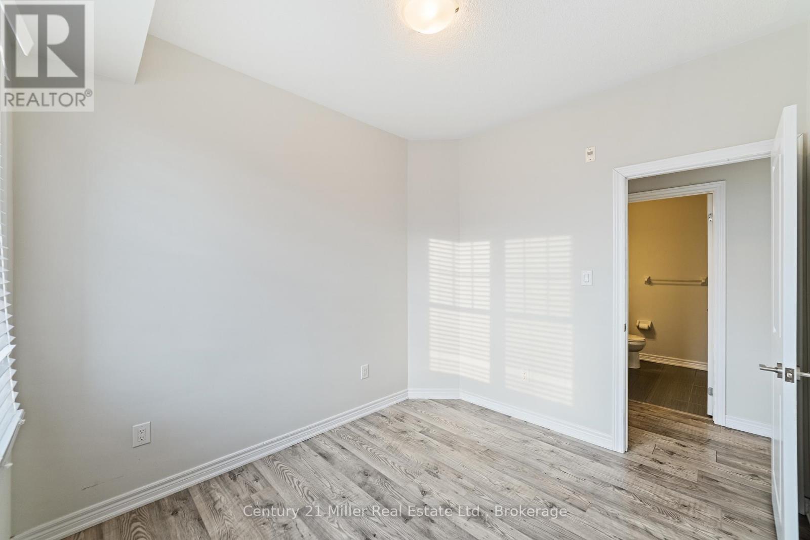 306 - 2326 Taunton Road, Oakville, Ontario  L6H 0L3 - Photo 14 - W12460010