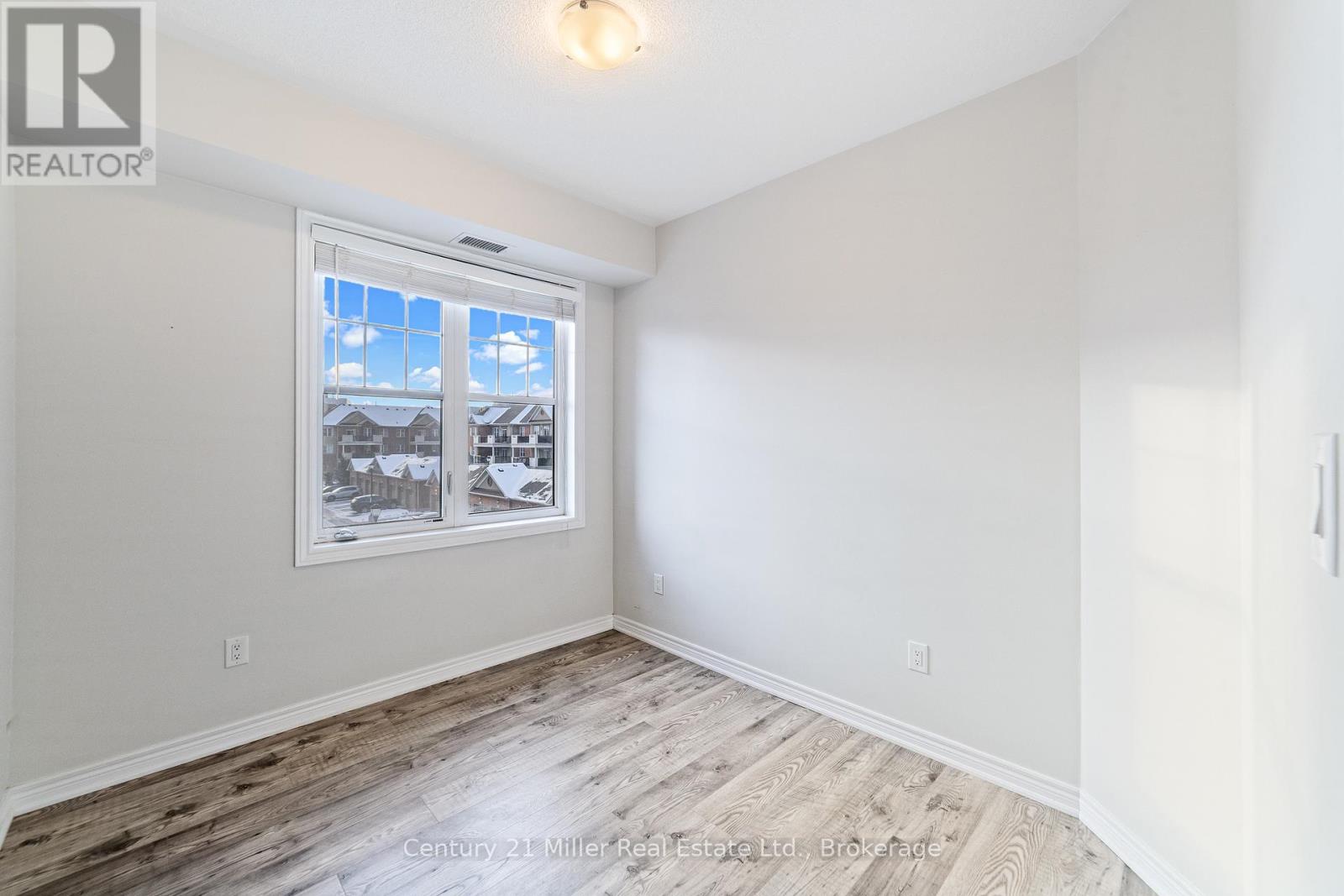 306 - 2326 Taunton Road, Oakville, Ontario  L6H 0L3 - Photo 13 - W12460010