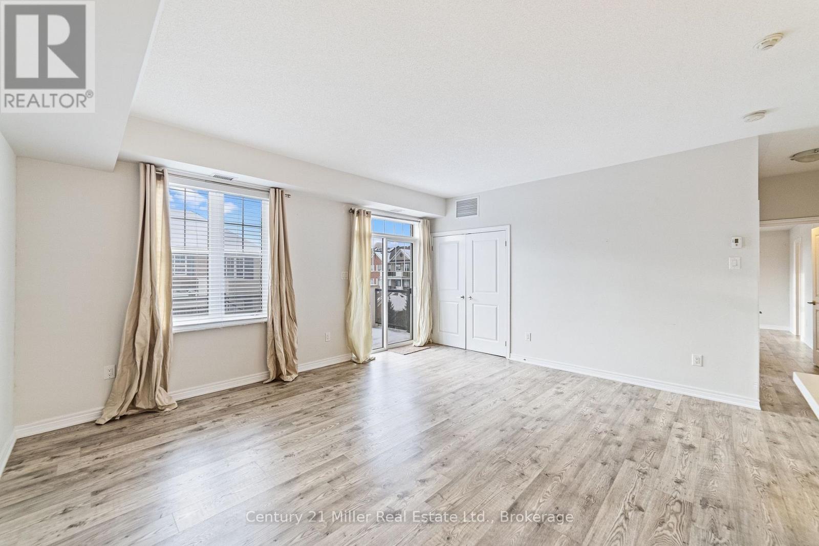 306 - 2326 Taunton Road, Oakville, Ontario  L6H 0L3 - Photo 10 - W12460010