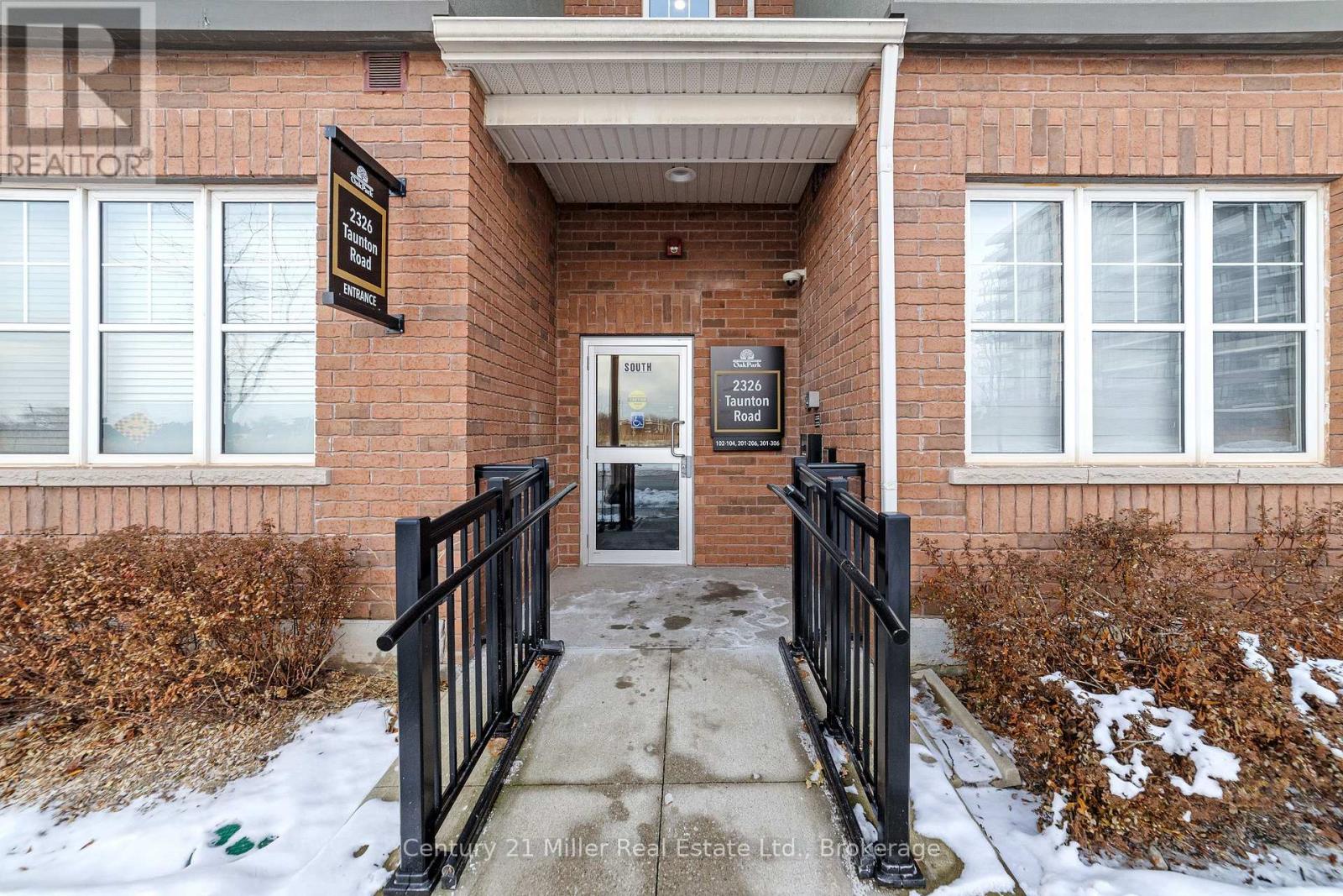 306 - 2326 Taunton Road, Oakville, Ontario  L6H 0L3 - Photo 2 - W12460010