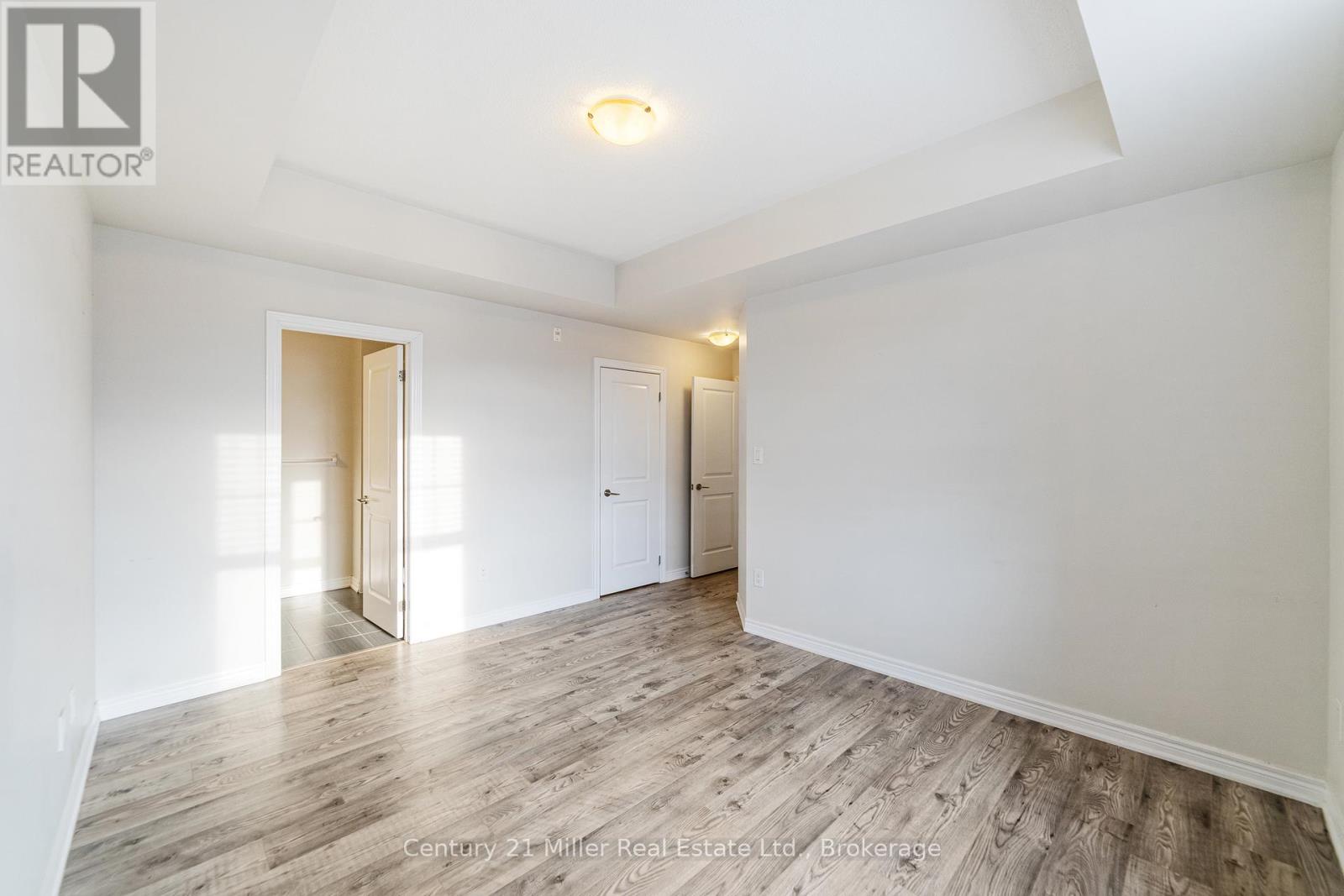 306 - 2326 Taunton Road, Oakville, Ontario  L6H 0L3 - Photo 16 - W12460010