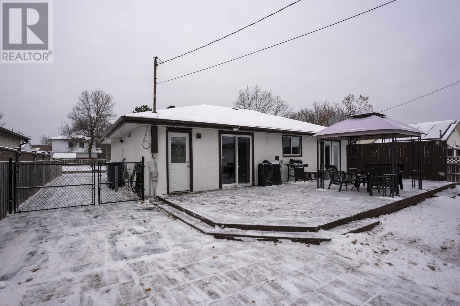 205 Windemere Ave N, Thunder Bay, Ontario  P7A 6B6 - Photo 3 - TB253640