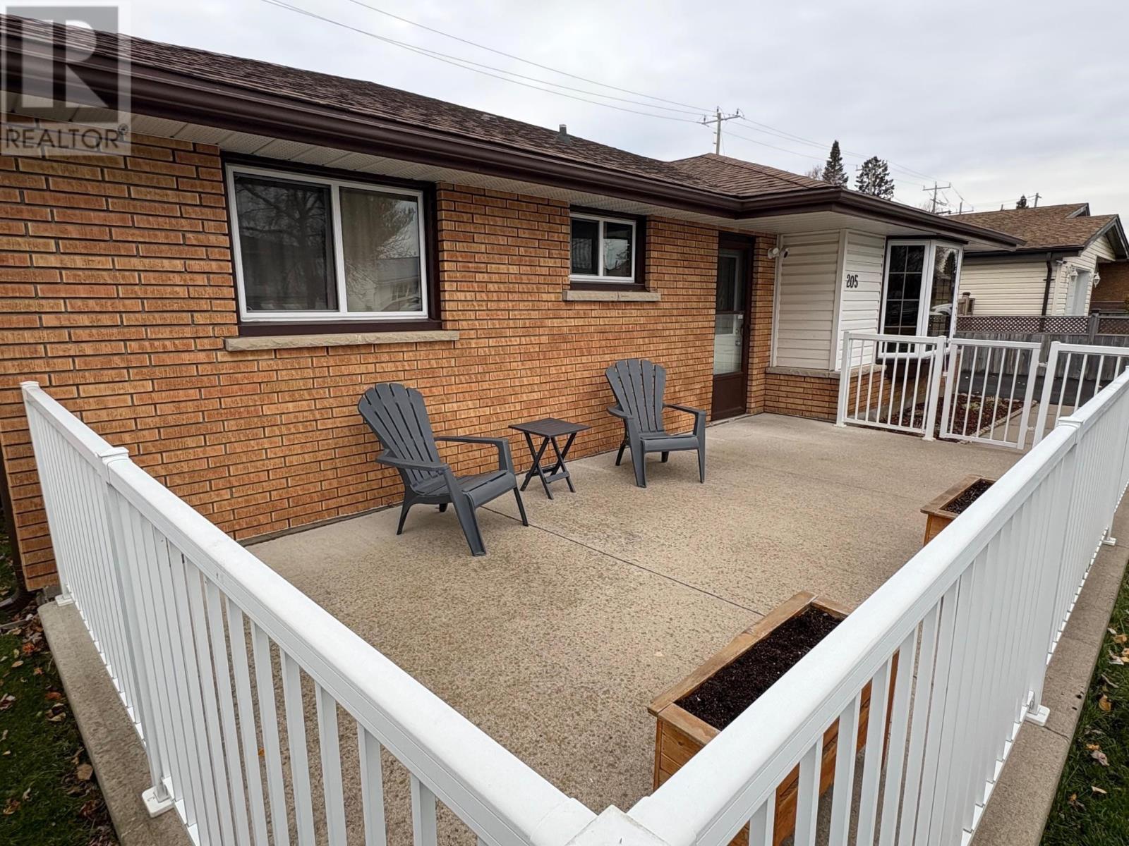 205 Windemere Ave N, Thunder Bay, Ontario  P7A 6B6 - Photo 4 - TB253640