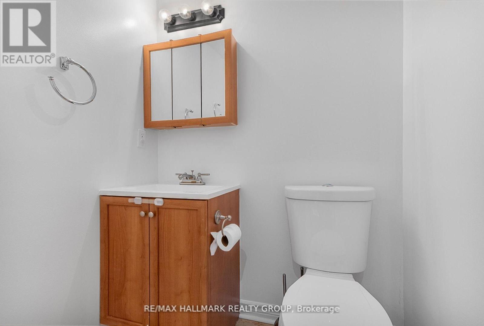 93 Cedarock Drive, Ottawa, Ontario  K2M 2H5 - Photo 25 - X12638246