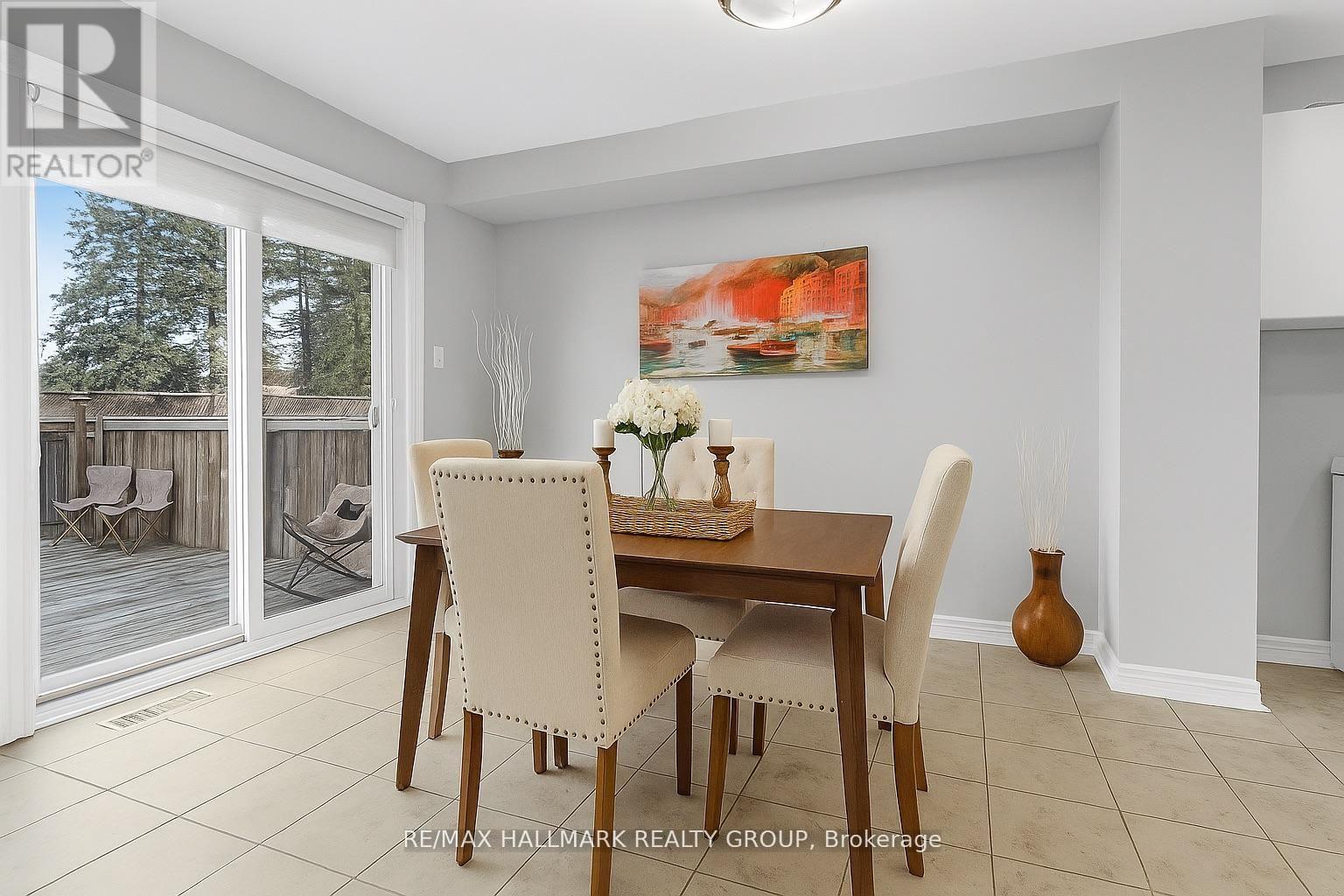 93 Cedarock Drive, Ottawa, Ontario  K2M 2H5 - Photo 6 - X12638246