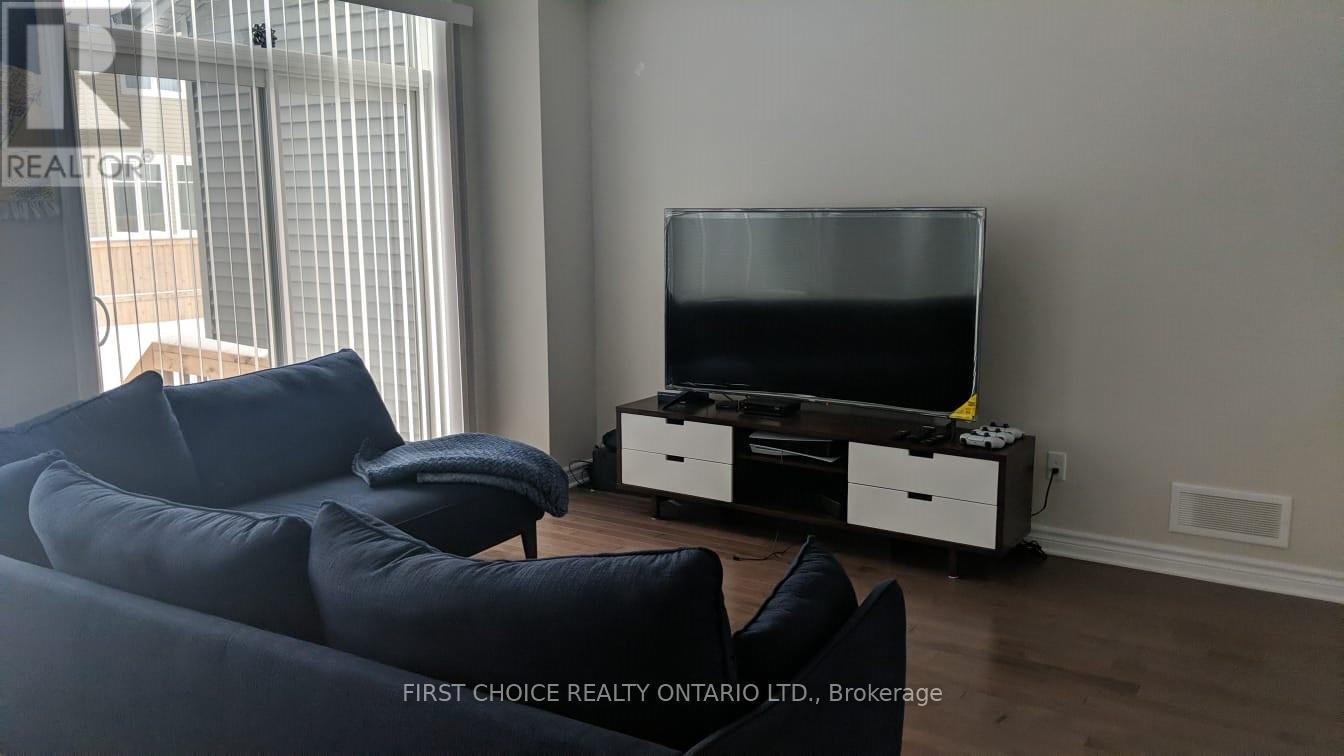 3961 Kelly Farm Drive, Ottawa, Ontario  K1T 0R7 - Photo 11 - X12638292