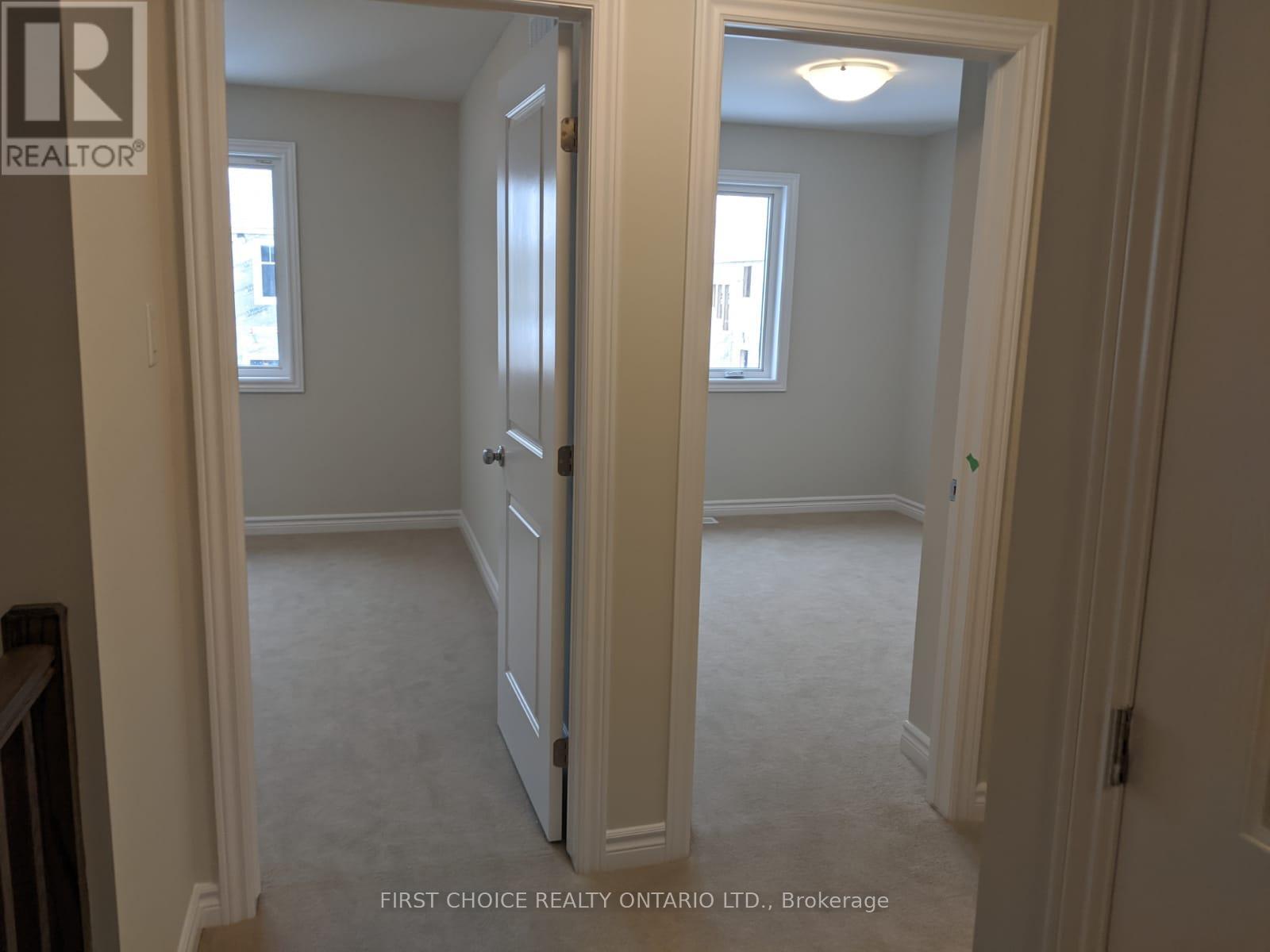 3961 Kelly Farm Drive, Ottawa, Ontario  K1T 0R7 - Photo 13 - X12638292