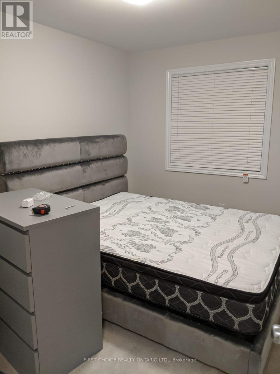 3961 Kelly Farm Drive, Ottawa, Ontario  K1T 0R7 - Photo 15 - X12638292