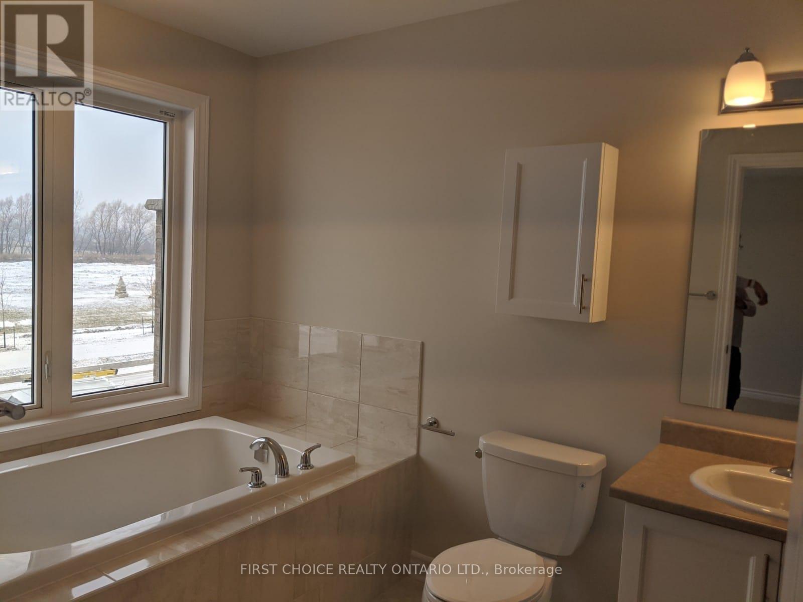 3961 Kelly Farm Drive, Ottawa, Ontario  K1T 0R7 - Photo 17 - X12638292