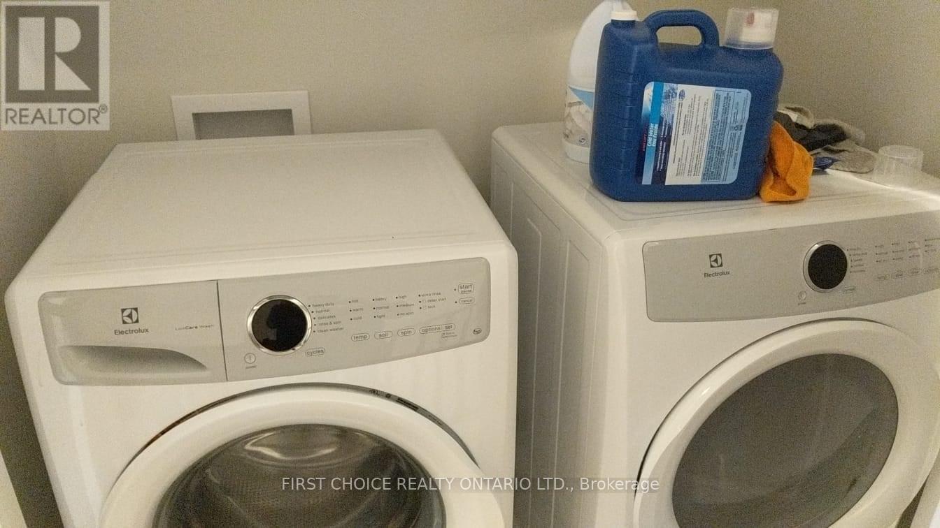 3961 Kelly Farm Drive, Ottawa, Ontario  K1T 0R7 - Photo 25 - X12638292