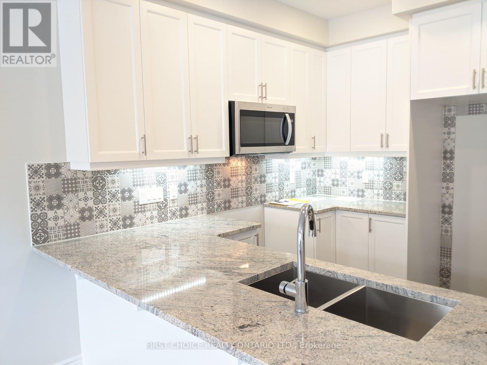 3961 Kelly Farm Drive, Ottawa, Ontario  K1T 0R7 - Photo 5 - X12638292