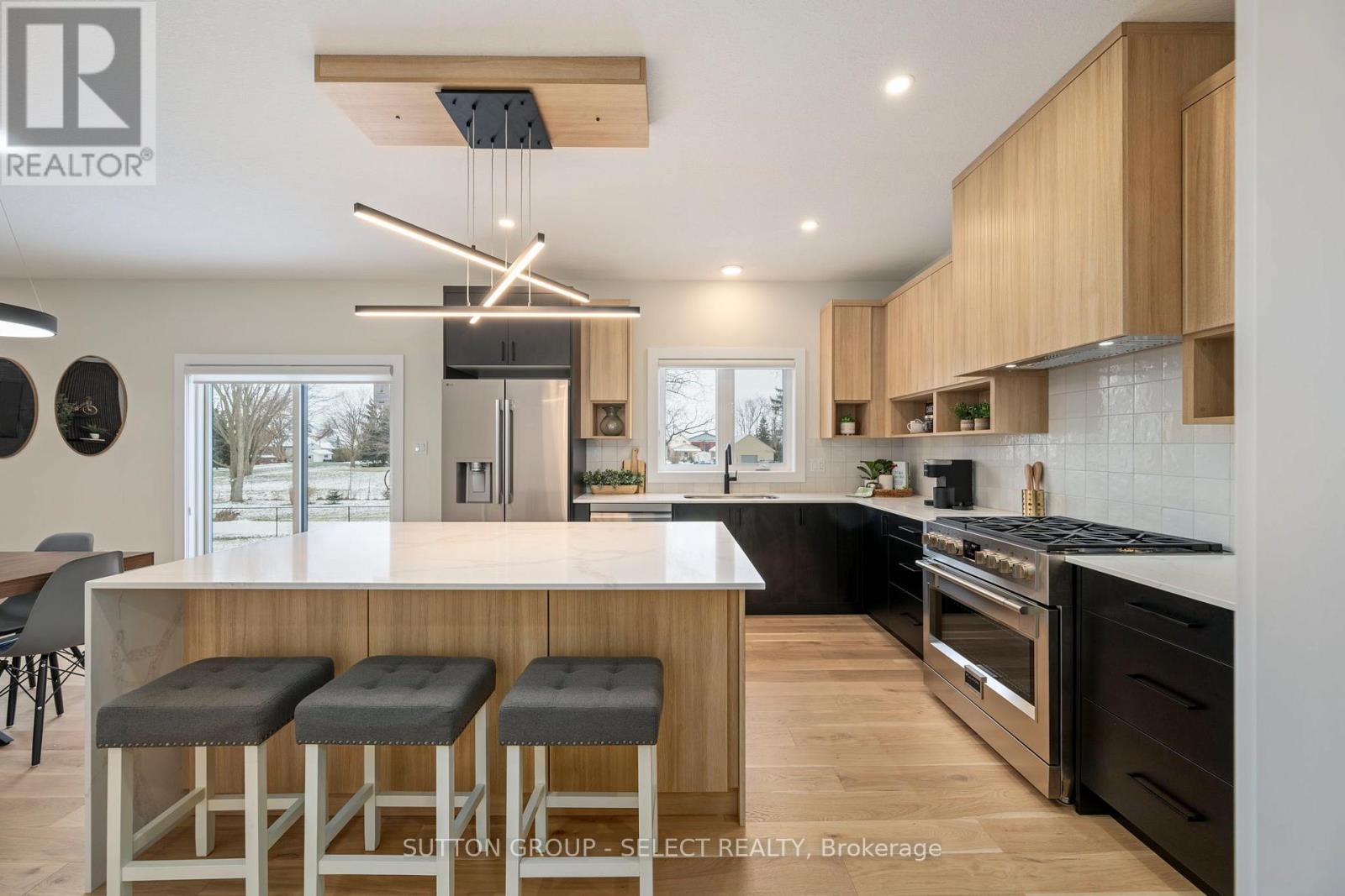 50 Royal Crescent, Southwold, Ontario  N5P 0G5 - Photo 12 - X12638240