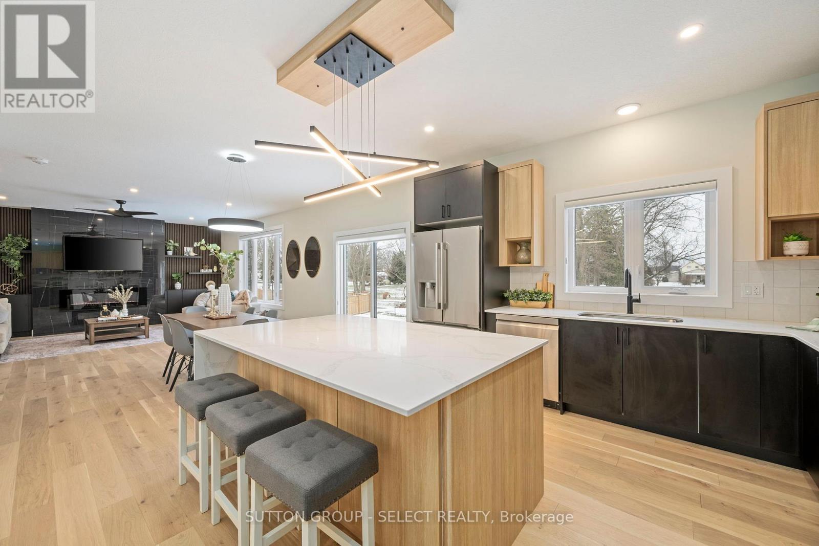 50 Royal Crescent, Southwold, Ontario  N5P 0G5 - Photo 13 - X12638240