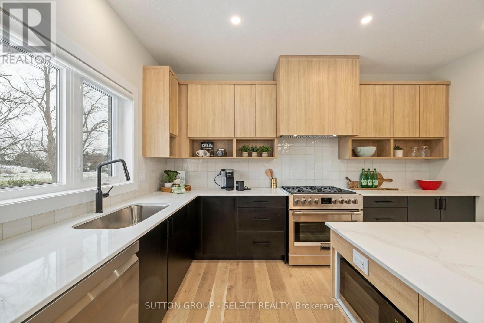 50 Royal Crescent, Southwold, Ontario  N5P 0G5 - Photo 15 - X12638240