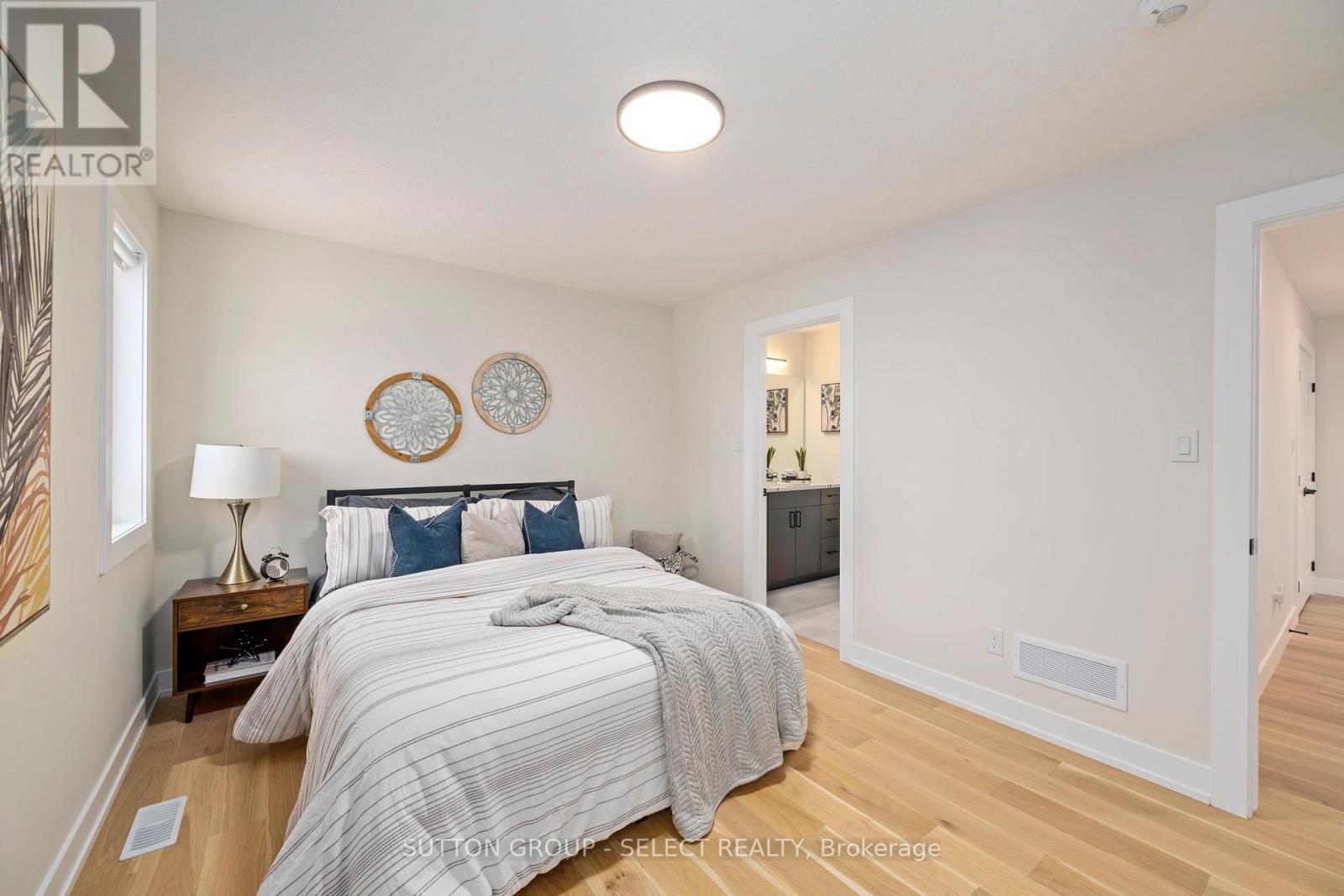 50 Royal Crescent, Southwold, Ontario  N5P 0G5 - Photo 31 - X12638240