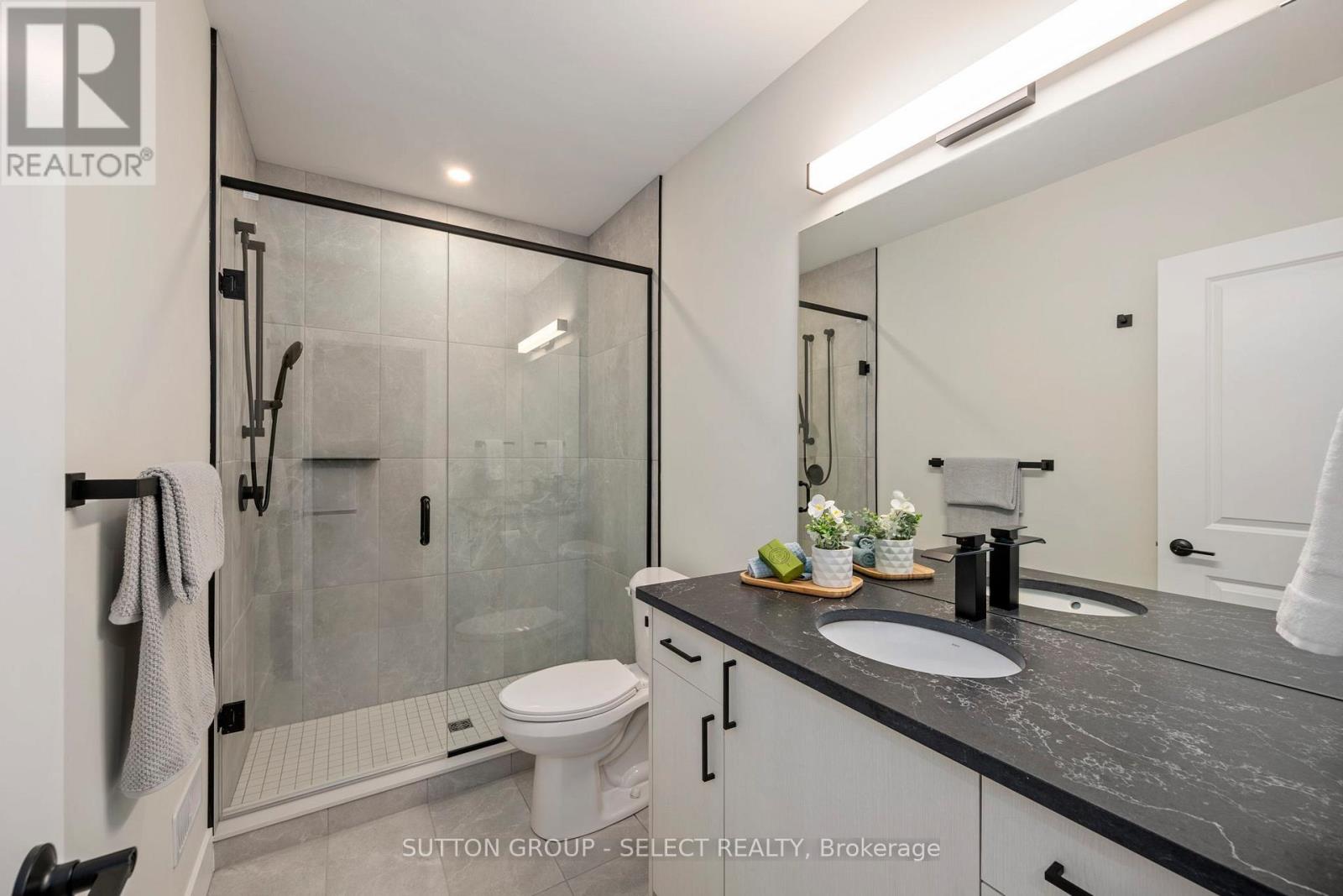 50 Royal Crescent, Southwold, Ontario  N5P 0G5 - Photo 40 - X12638240