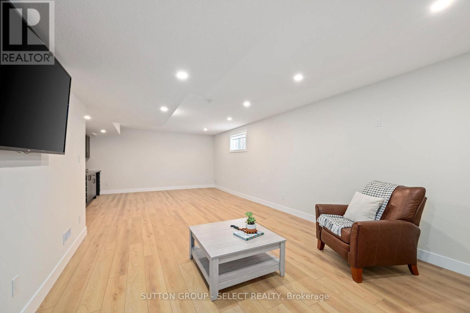 50 Royal Crescent, Southwold, Ontario  N5P 0G5 - Photo 44 - X12638240