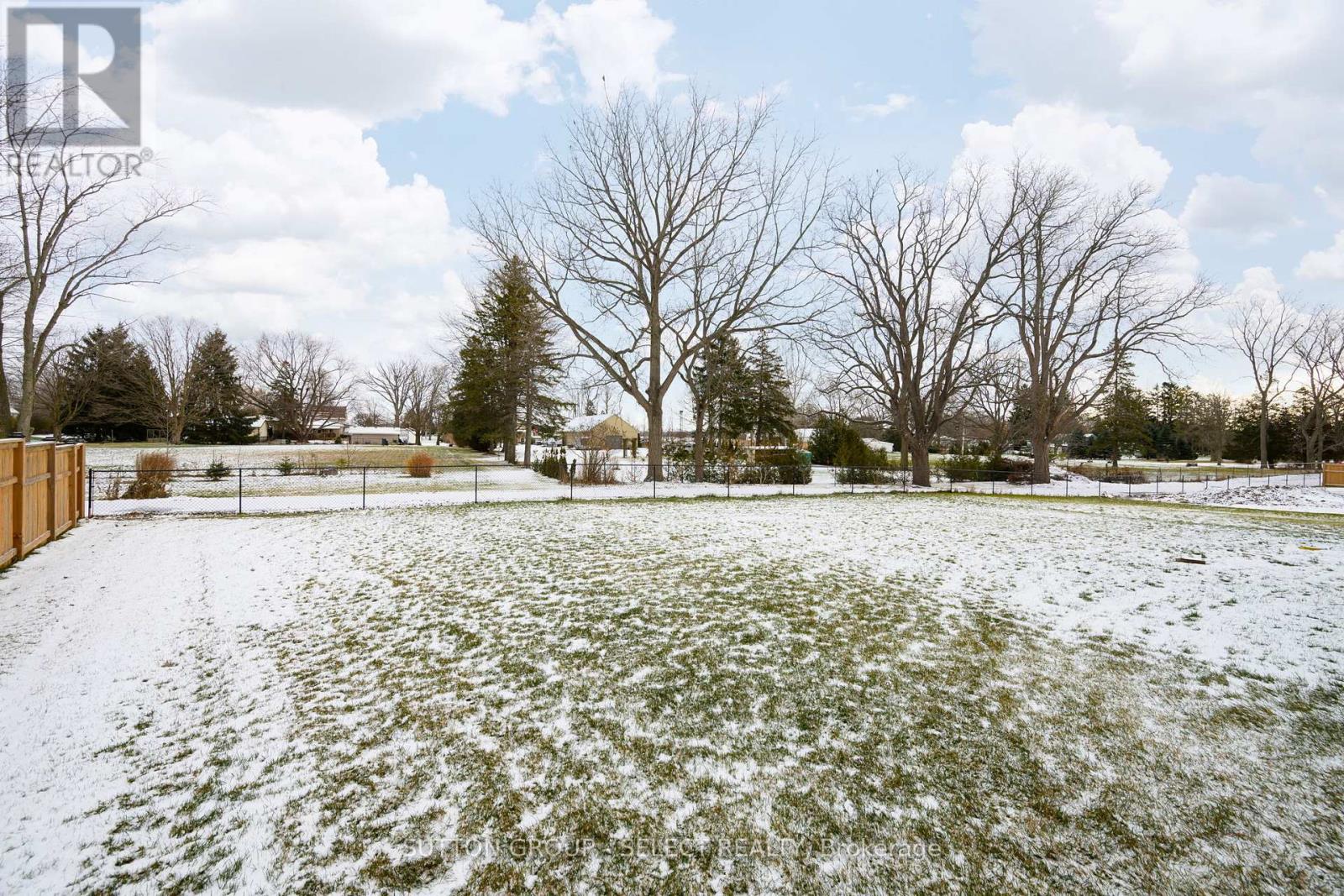 50 Royal Crescent, Southwold, Ontario  N5P 0G5 - Photo 46 - X12638240