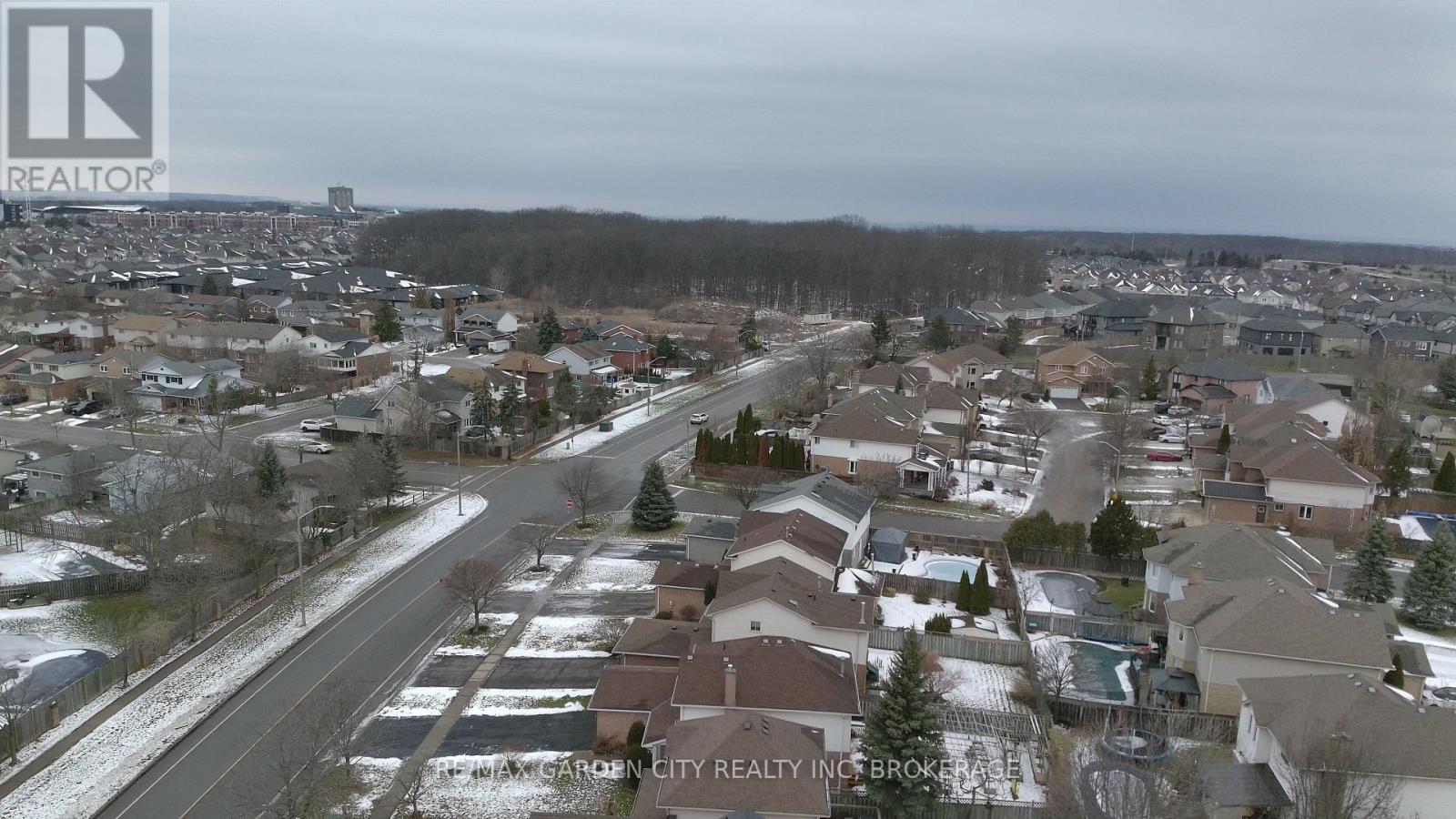 218 Confederation Avenue, Thorold (Confederation Heights), Ontario  L2V 5A2 - Photo 39 - X12635956