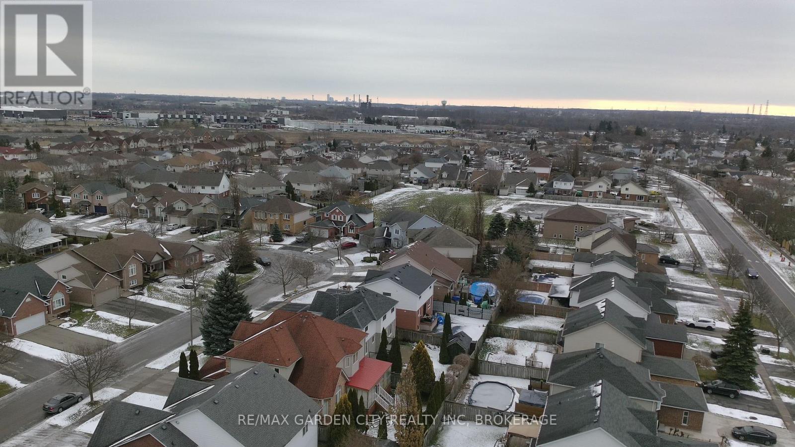 218 Confederation Avenue, Thorold (Confederation Heights), Ontario  L2V 5A2 - Photo 41 - X12635956