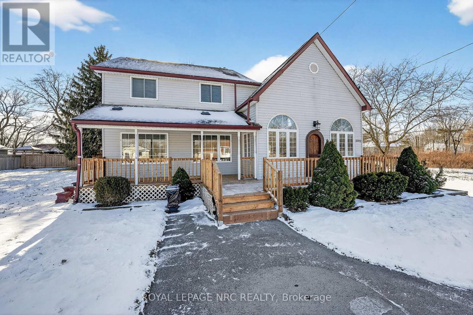 3205 Poplar Avenue, Fort Erie, Ontario  L0S 1N0 - Photo 2 - X12638342