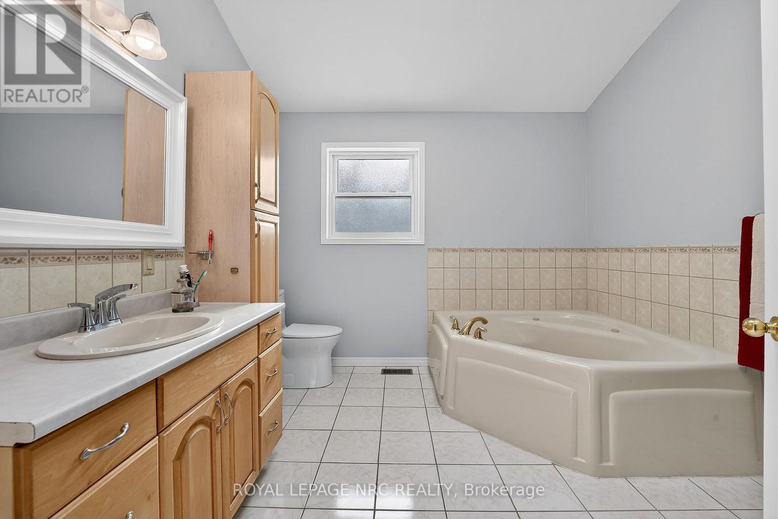 3205 Poplar Avenue, Fort Erie, Ontario  L0S 1N0 - Photo 31 - X12638342