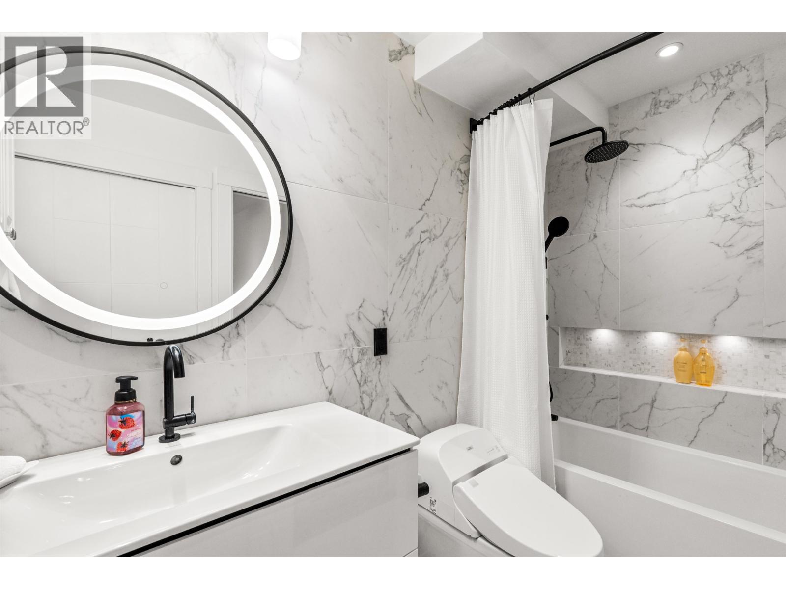 204 5553 16 Avenue, Tsawwassen, British Columbia  V4M 2H7 - Photo 14 - R3074259