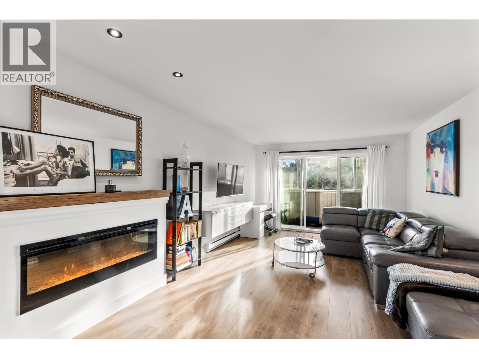 204 5553 16 Avenue, Tsawwassen, British Columbia  V4M 2H7 - Photo 3 - R3074259