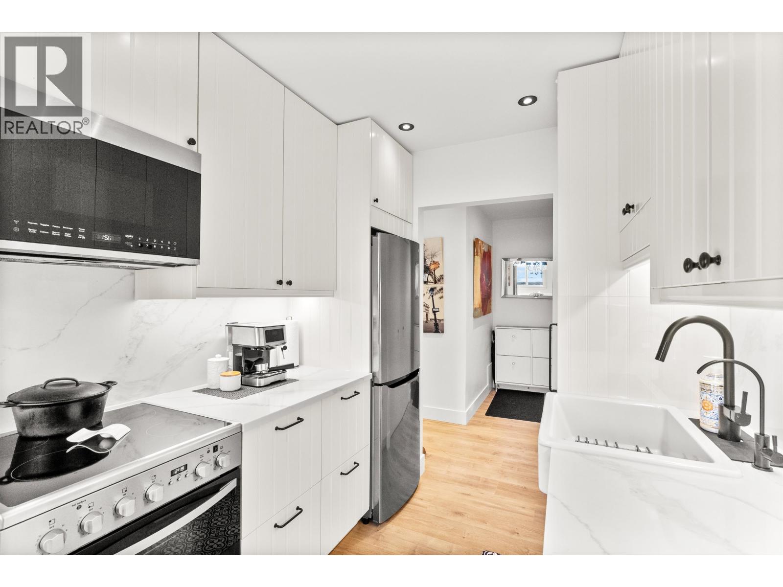 204 5553 16 Avenue, Tsawwassen, British Columbia  V4M 2H7 - Photo 8 - R3074259