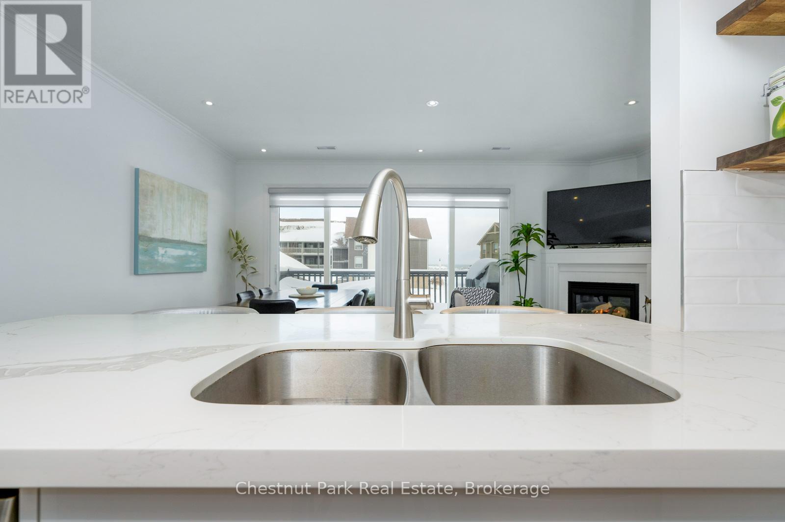 679 Johnston Park Avenue, Collingwood, Ontario L9Y 5C7 - Photo 13 - S12638208