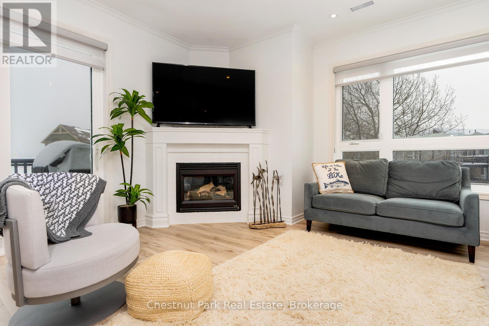 679 Johnston Park Avenue, Collingwood, Ontario L9Y 5C7 - Photo 3 - S12638208