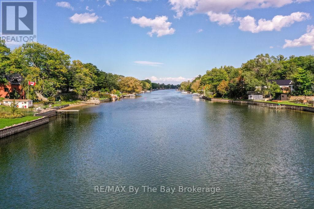 1 - 1067 Mosley Street, Wasaga Beach, Ontario L9Z 2G7 - Photo 4 - S12638350
