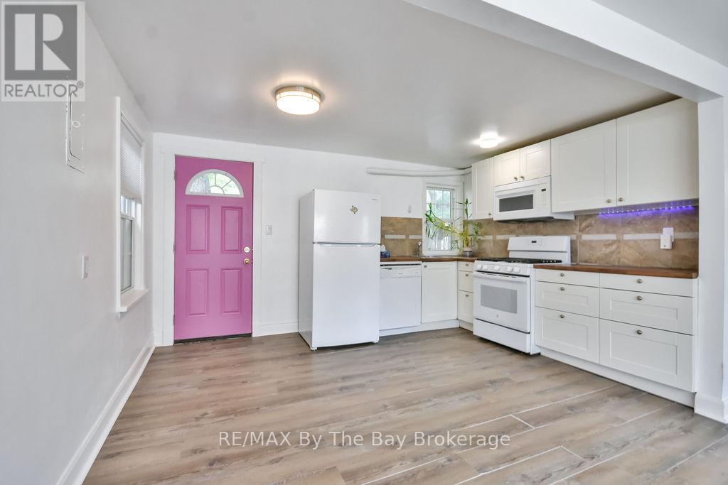 1 - 1067 Mosley Street, Wasaga Beach, Ontario L9Z 2G7 - Photo 7 - S12638350