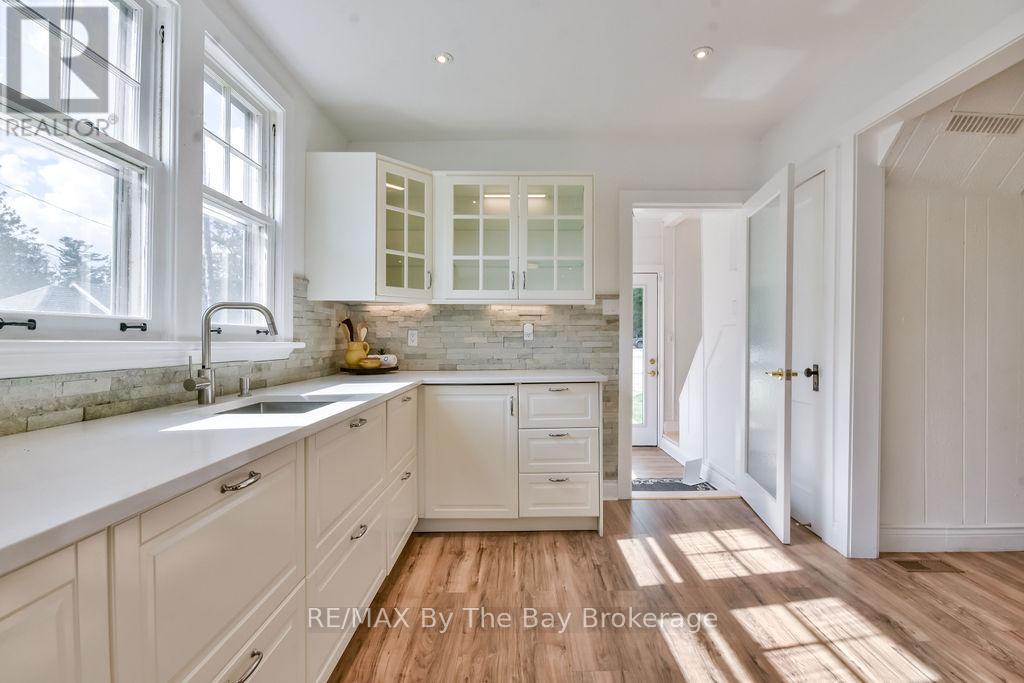 3 - 1067 Mosley Street, Wasaga Beach, Ontario L9Z 2G7 - Photo 5 - S12638356