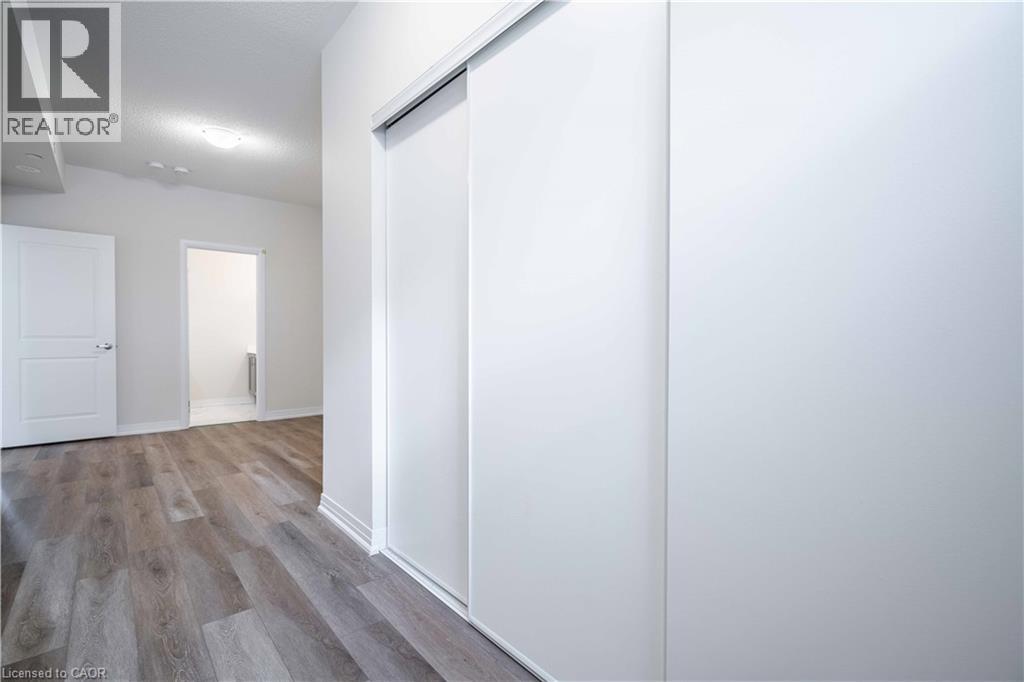 1585 Rose Way Unit# 126, Milton, Ontario  L9T 7E7 - Photo 9 - 40785635