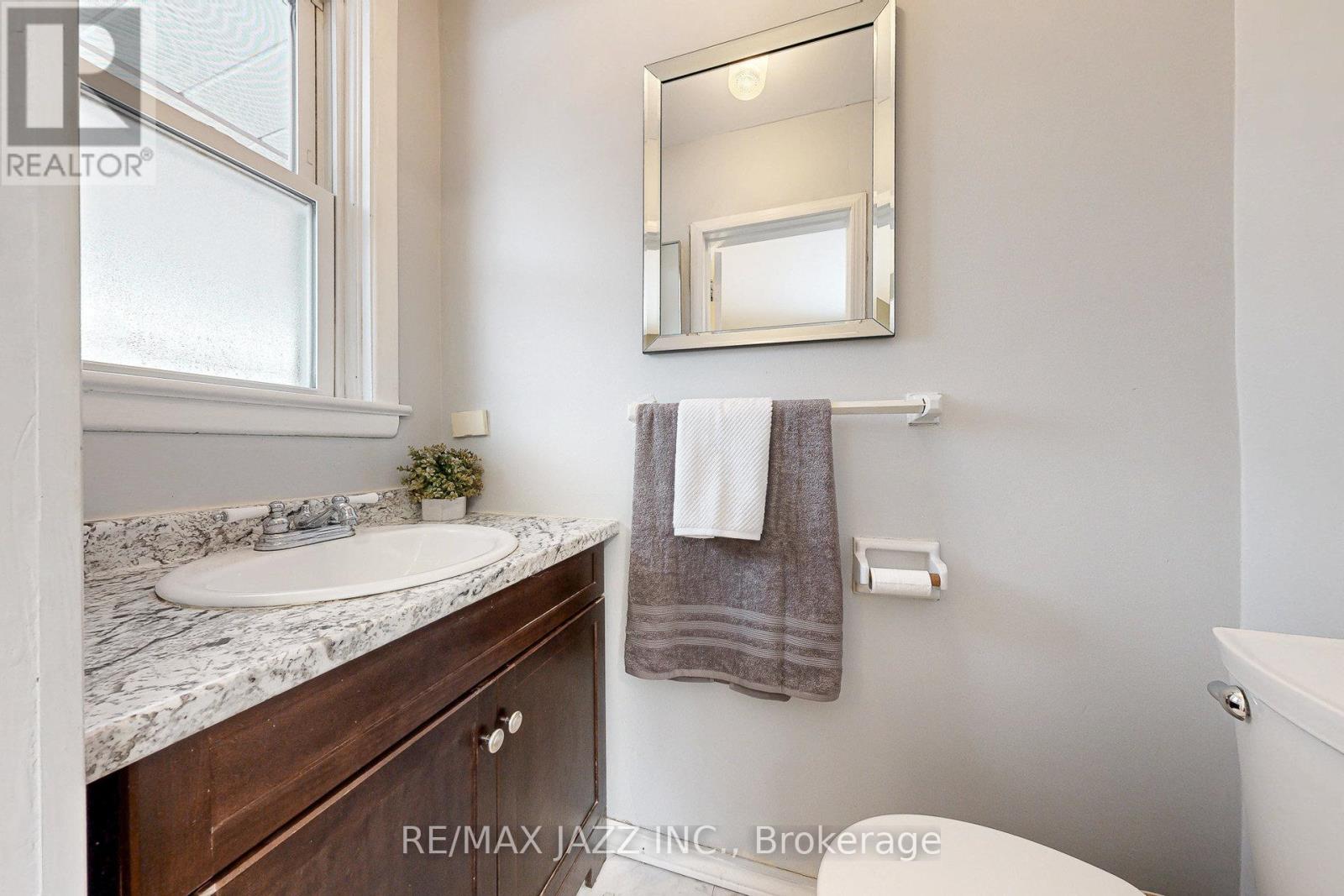 807 Annes Street, Whitby, Ontario  L1N 5K6 - Photo 23 - E12636588