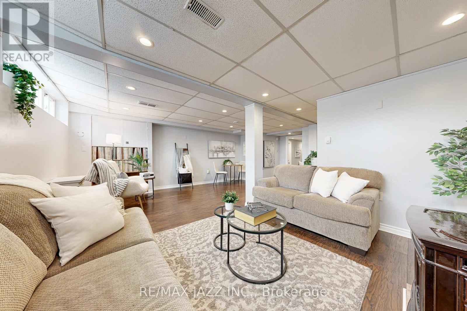 807 Annes Street, Whitby, Ontario  L1N 5K6 - Photo 35 - E12636588