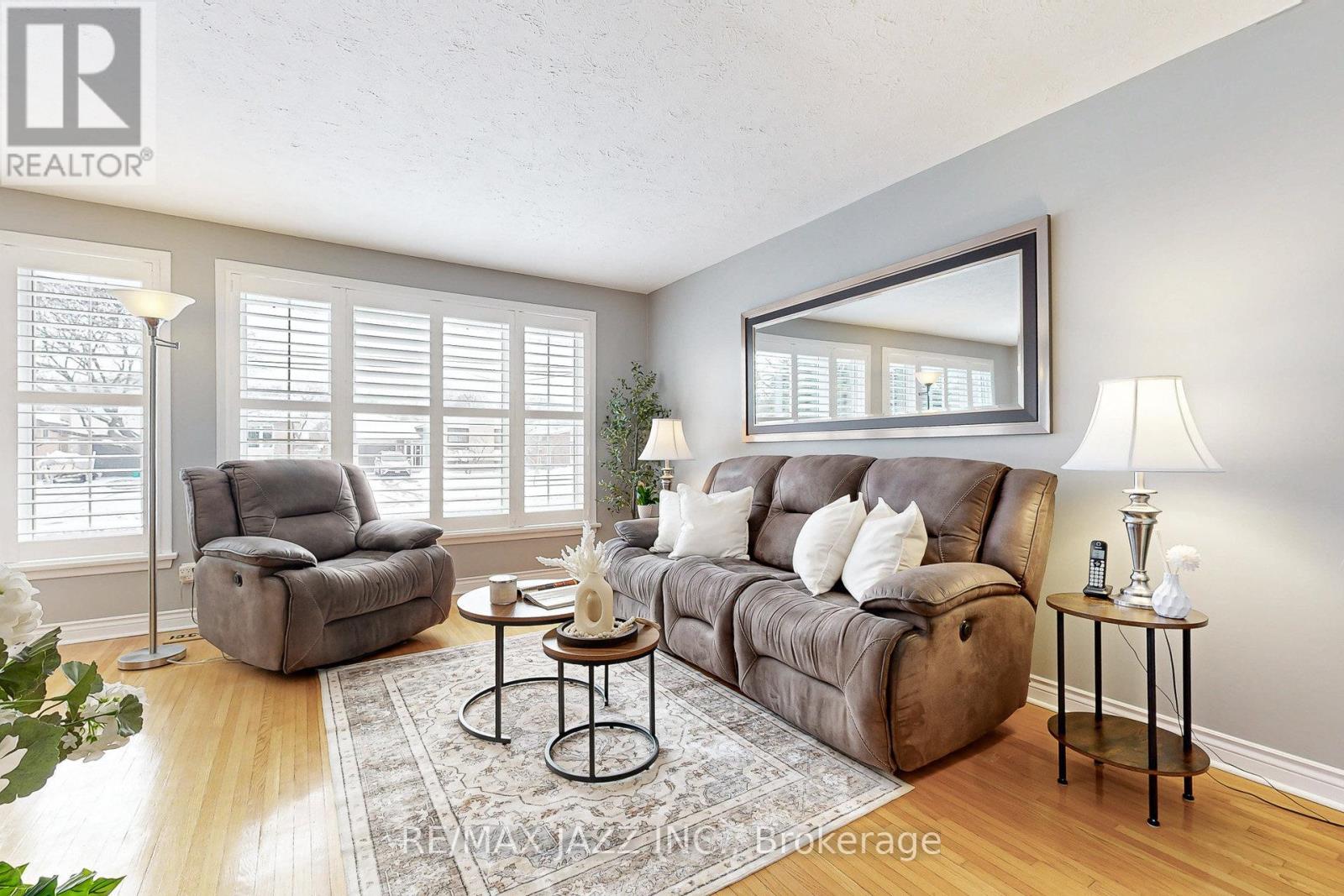 807 Annes Street, Whitby, Ontario  L1N 5K6 - Photo 8 - E12636588