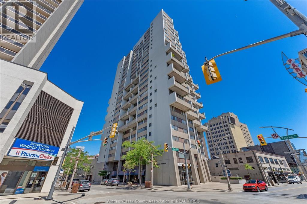 380 PELISSIER Unit# 1701, windsor, Ontario