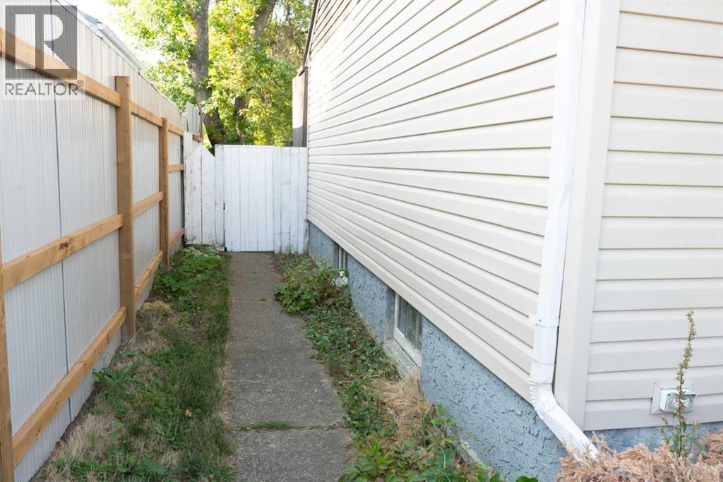 1614 5a Avenue N, Lethbridge, Alberta  T1H 0P4 - Photo 3 - A2256796