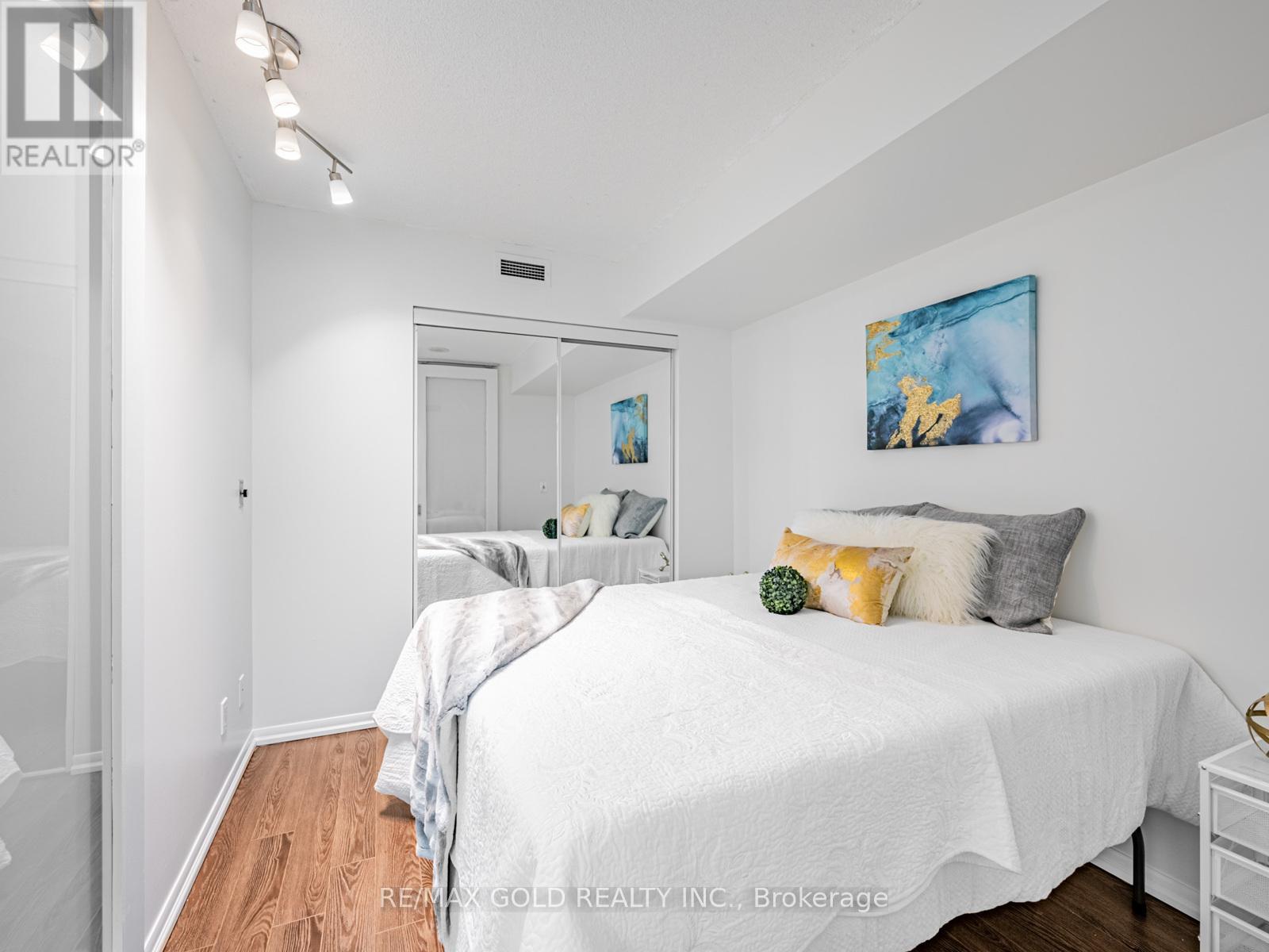 906 - 18 Yonge Street, Toronto, Ontario M5E 1R4 - Photo 14 - C12638222