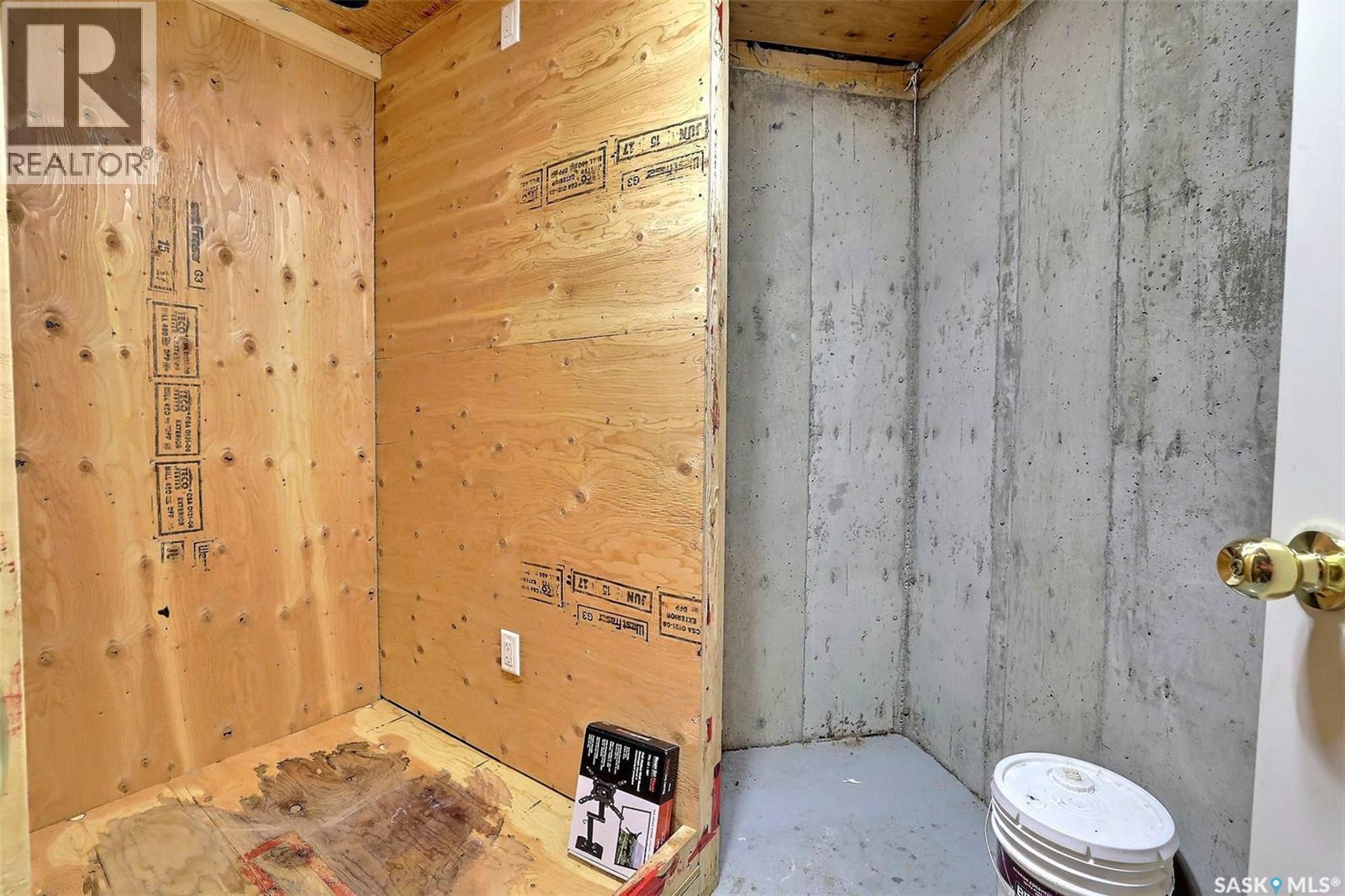 1234 Dover Avenue, Regina, Saskatchewan S4R 0L4 - Photo 33 - SK020434