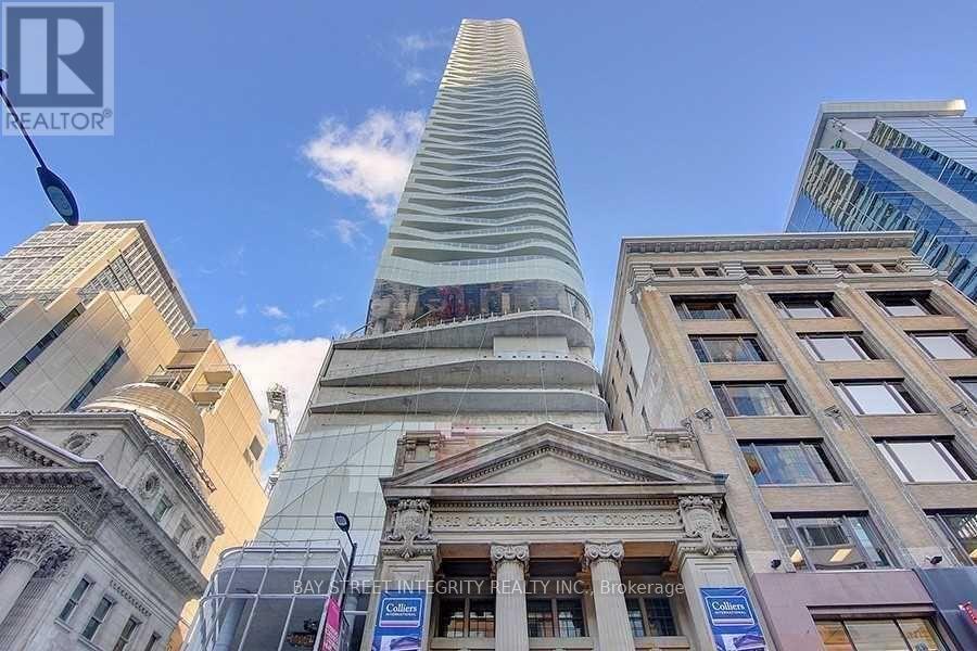 2406 - 197 YONGE STREET, Toronto, Ontario