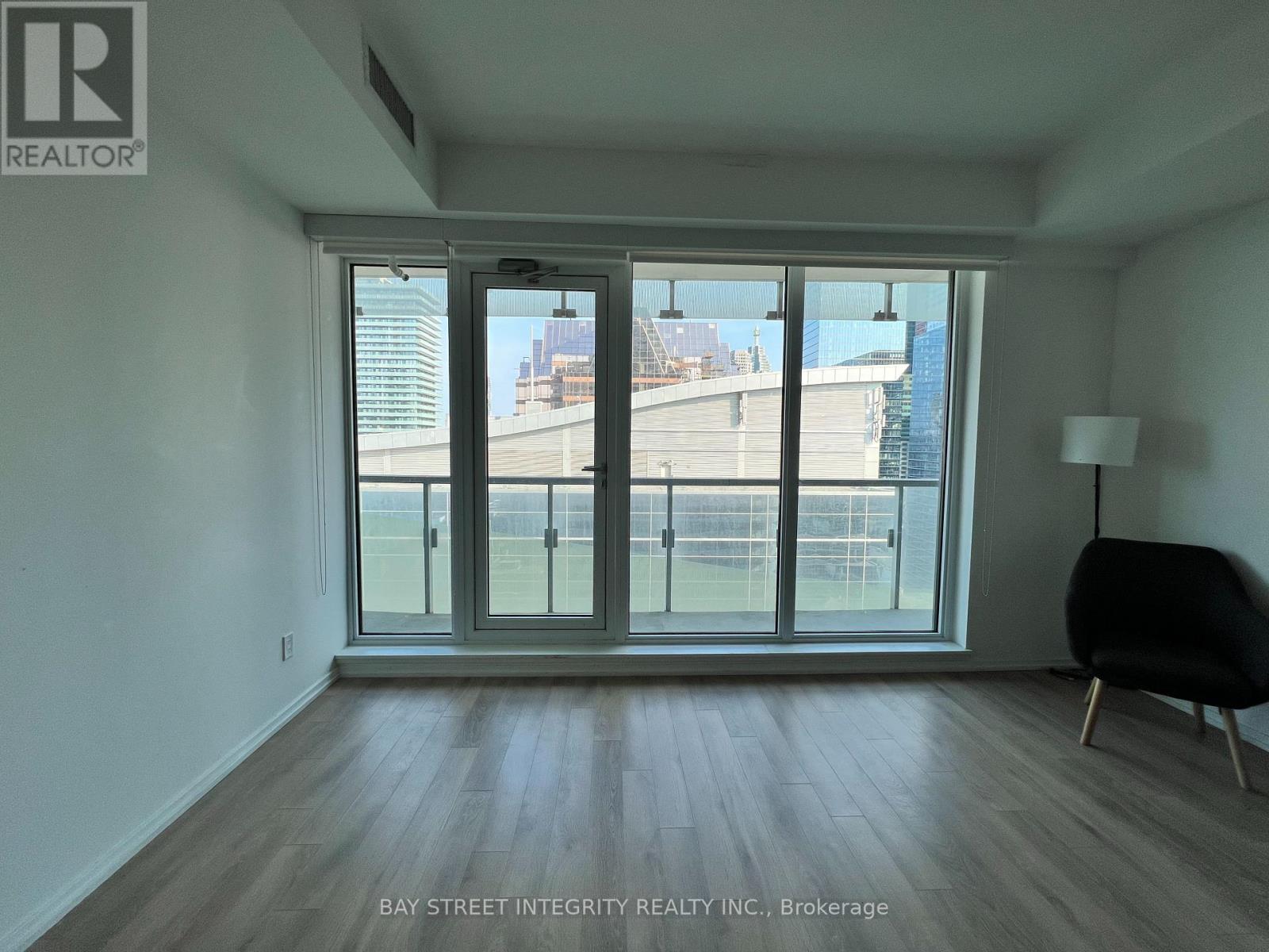 2406 - 197 Yonge Street, Toronto, Ontario  M5B 1M4 - Photo 11 - C12638272