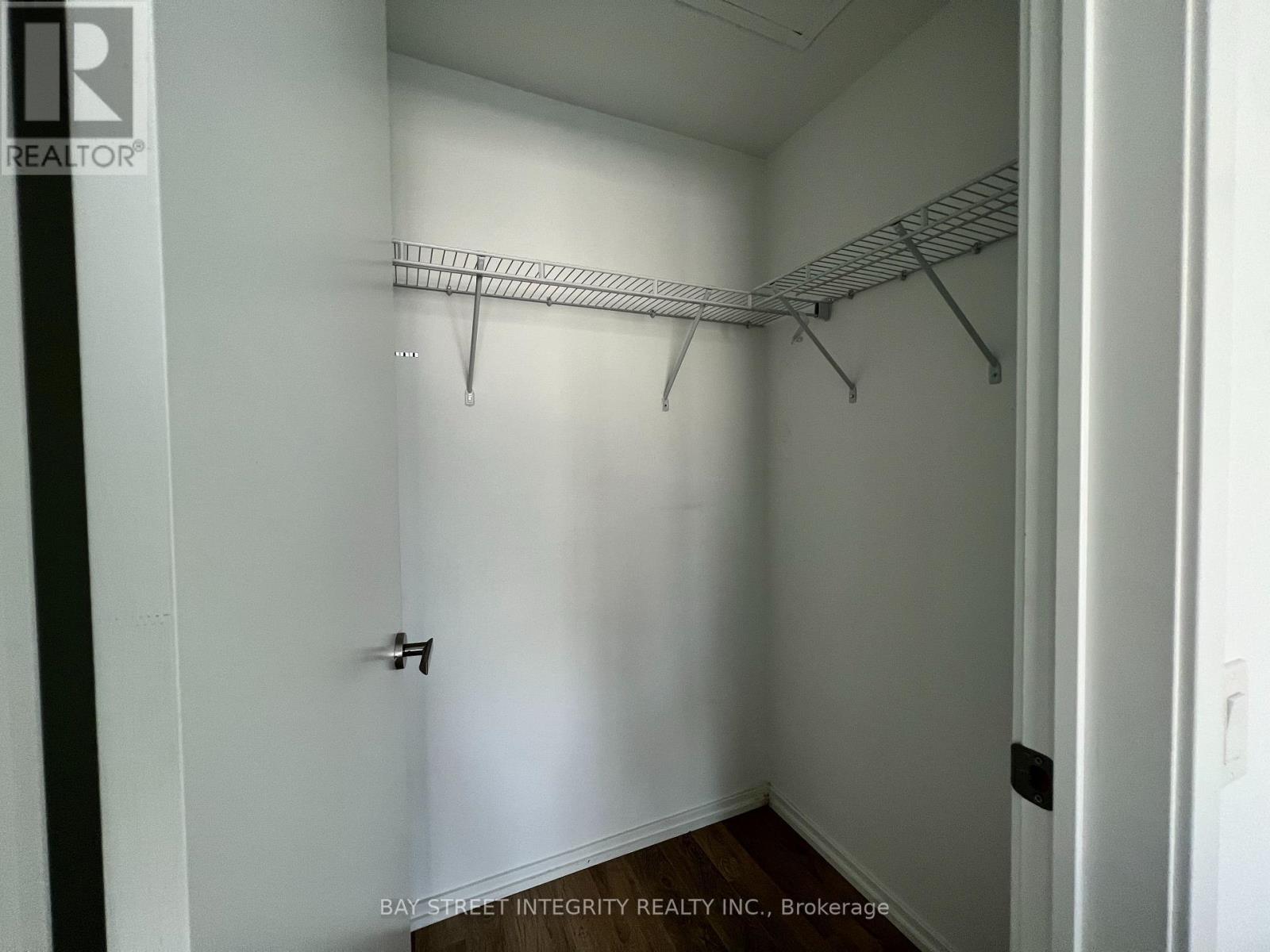 2406 - 197 Yonge Street, Toronto, Ontario  M5B 1M4 - Photo 8 - C12638272