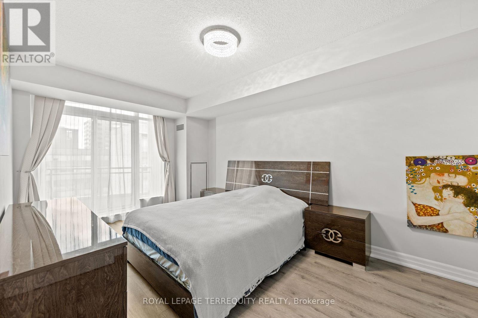 1410 - 8 Scollard Street, Toronto, Ontario  M5R 1M2 - Photo 18 - C12638306