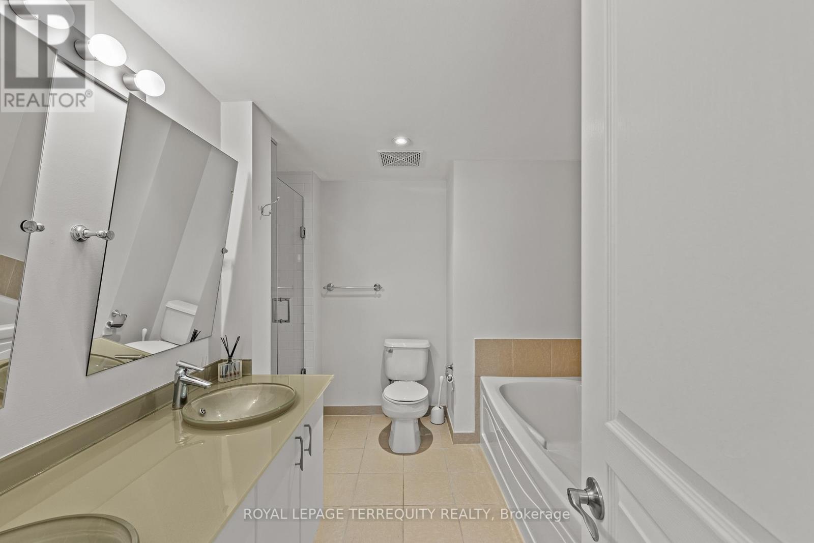 1410 - 8 Scollard Street, Toronto, Ontario  M5R 1M2 - Photo 21 - C12638306