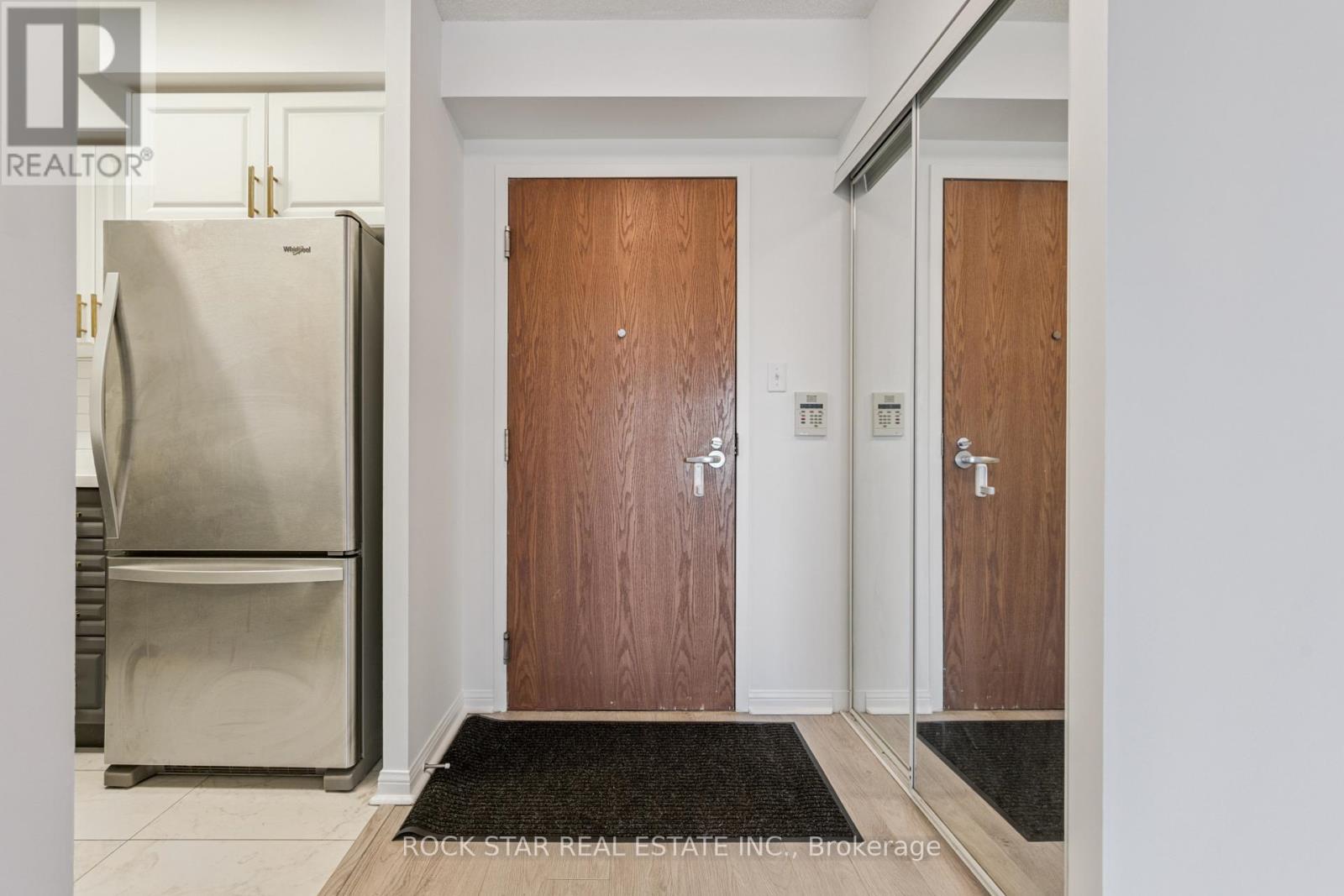 508 - 23 Lorraine Drive, Toronto, Ontario  M2N 6Z6 - Photo 6 - C12638324