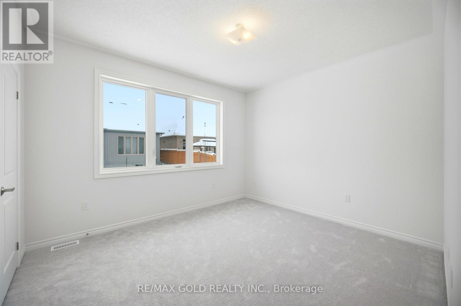 251 Wilcox Drive, Clearview, Ontario  L0M 1S0 - Photo 9 - S12632252